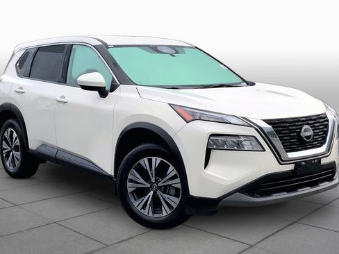 Used 2023 Nissan Rogue SV FWD image 3