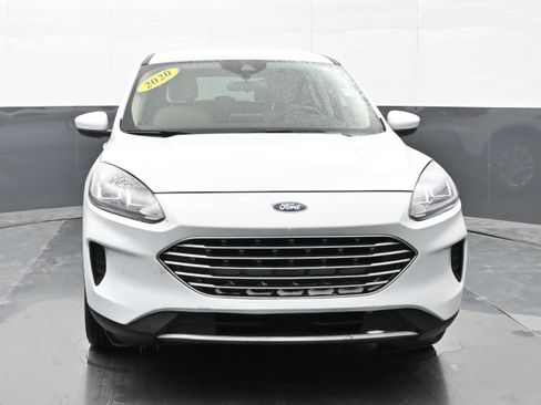 Used 2020 Ford Escape SE image 2