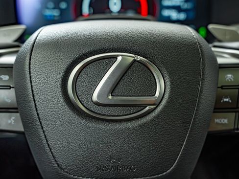 Used 2024 Lexus GX 550 w/ Accessory Package (Z1) AWD/4WD image 22