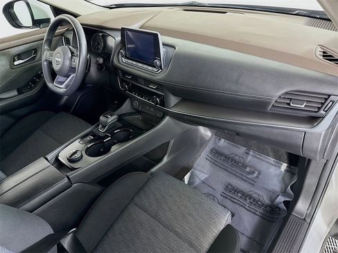 Certified 2023 Nissan Rogue SV image 31