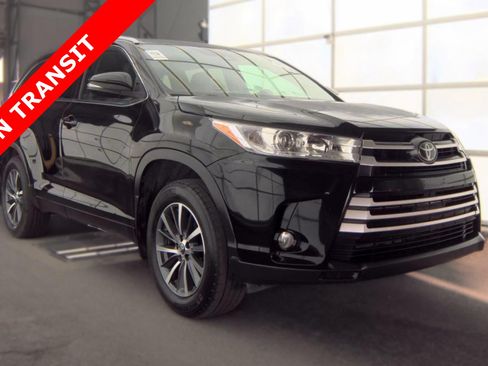 Used 2017 Toyota Highlander XLE FWD image 5