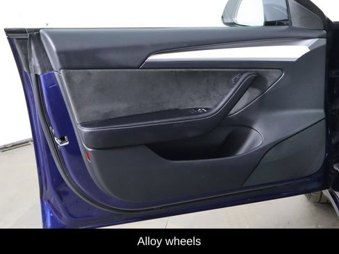 Used 2023 Tesla Model 3 Standard Range RWD image 15