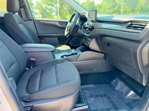 Used 2025 Ford Escape Active AWD/4WD image 8