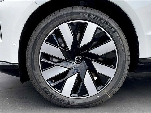 New 2025 Volvo EX90 Ultra image 13