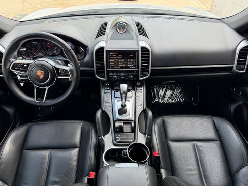 Used 2015 Porsche Cayenne Diesel AWD/4WD image 18