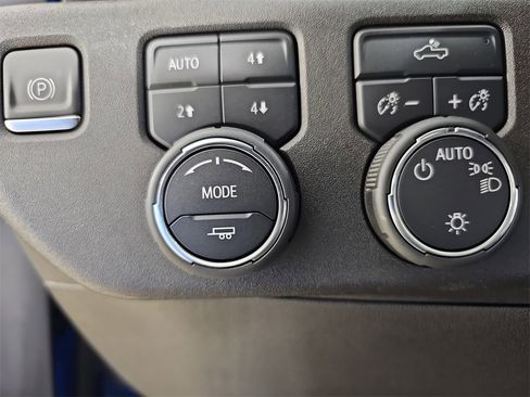 Certified 2022 Chevrolet Silverado 1500 LT image 29