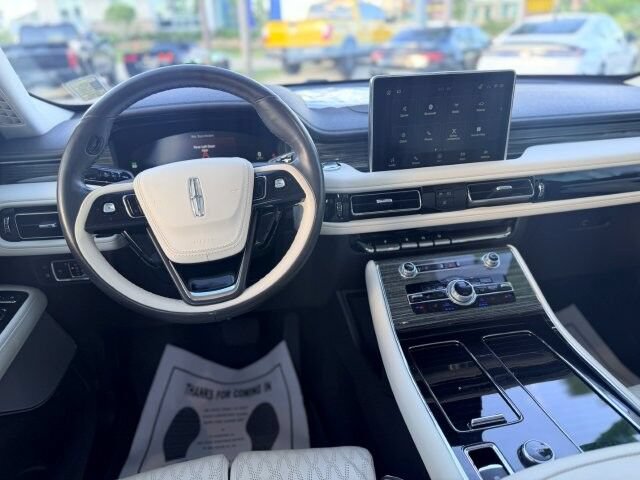 Used 2022 Lincoln Aviator Black Label Grand Touring w/ Class IV Trailer Tow Package AWD/4WD image 10