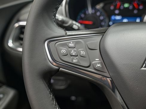 Used 2023 Chevrolet Equinox LT image 19