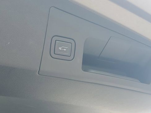Used 2023 Cadillac XT5 Premium Luxury FWD image 10