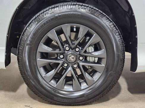 Used 2022 Lexus GX 460 Premium image 26