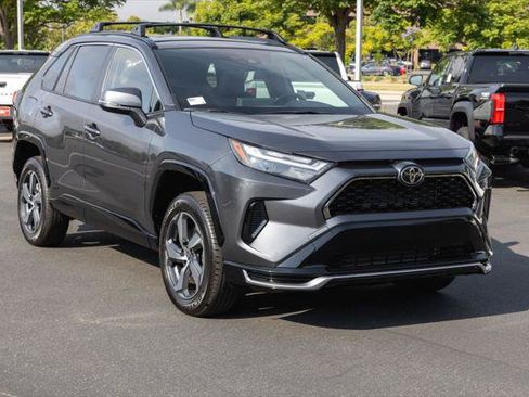 Used 2025 Toyota RAV4 SE w/ Weather & Moonroof Package AWD/4WD image 3