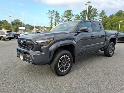 Used 2024 Toyota Tacoma TRD Sport w/ TRD Sport Upgrade Package AWD/4WD image 16