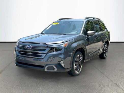 Used 2025 Subaru Forester Limited w/ Popular Package AWD/4WD image 3