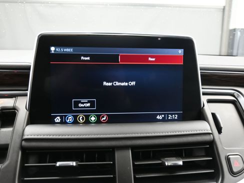 Used 2021 Chevrolet Suburban LT w/ LT Signature Package image 36