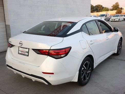 New 2025 Nissan Sentra SV image 4