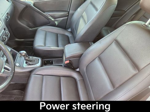 Used 2016 Volkswagen Tiguan SE image 8