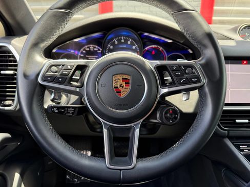 Used 2020 Porsche Cayenne AWD/4WD image 33