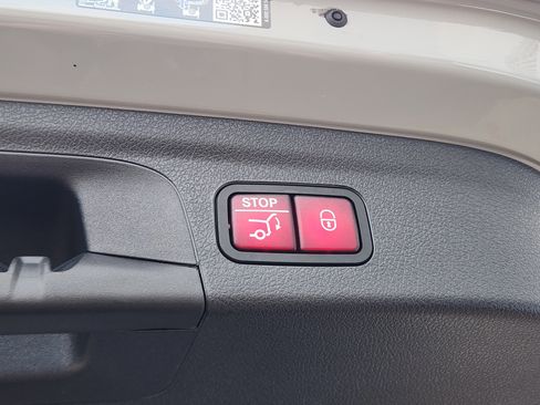 Used 2024 Mercedes-Benz GLE 450 GLE 450 image 40