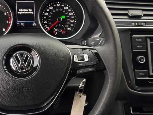 Used 2021 Volkswagen Tiguan S image 16