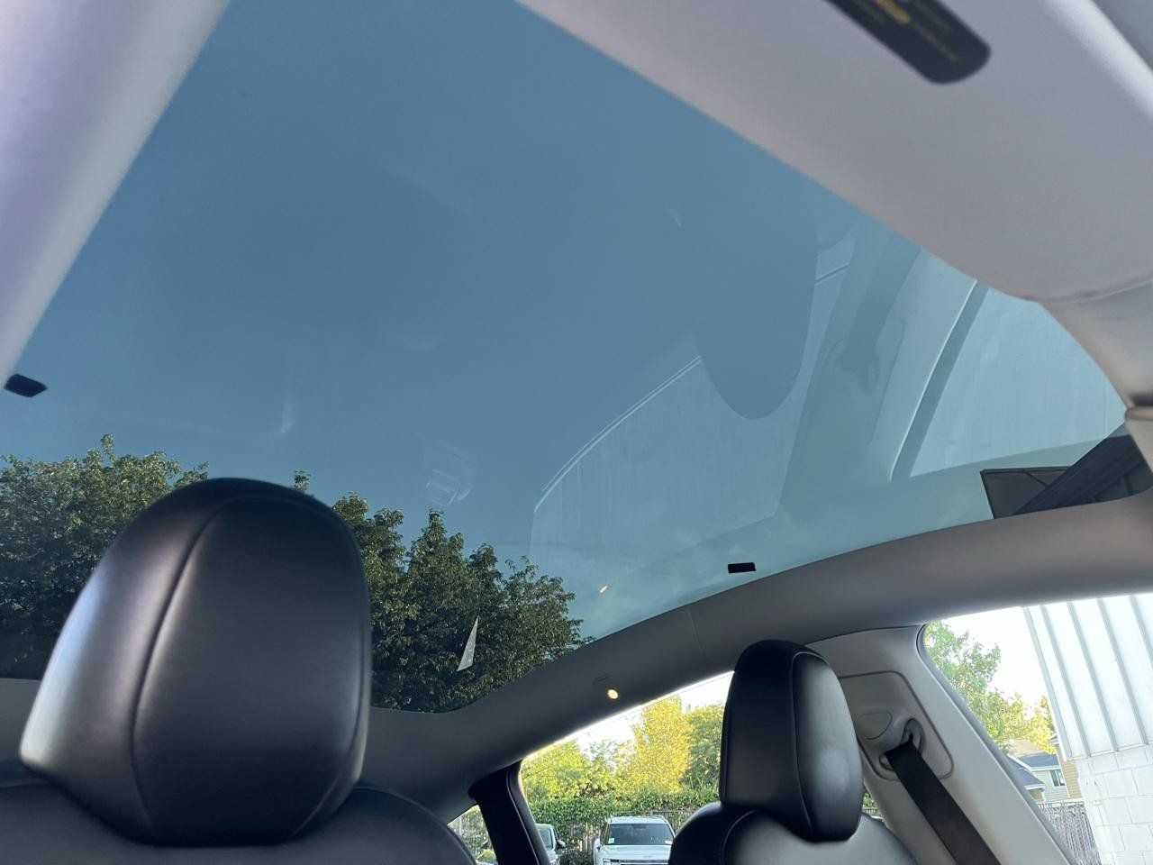 Used 2024 Tesla Model Y Long Range AWD/4WD image 5