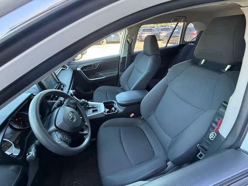Used 2019 Toyota RAV4 LE w/ All Weather Liner Package AWD/4WD image 6