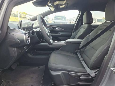 New 2026 Chevrolet Equinox EV LT image 8