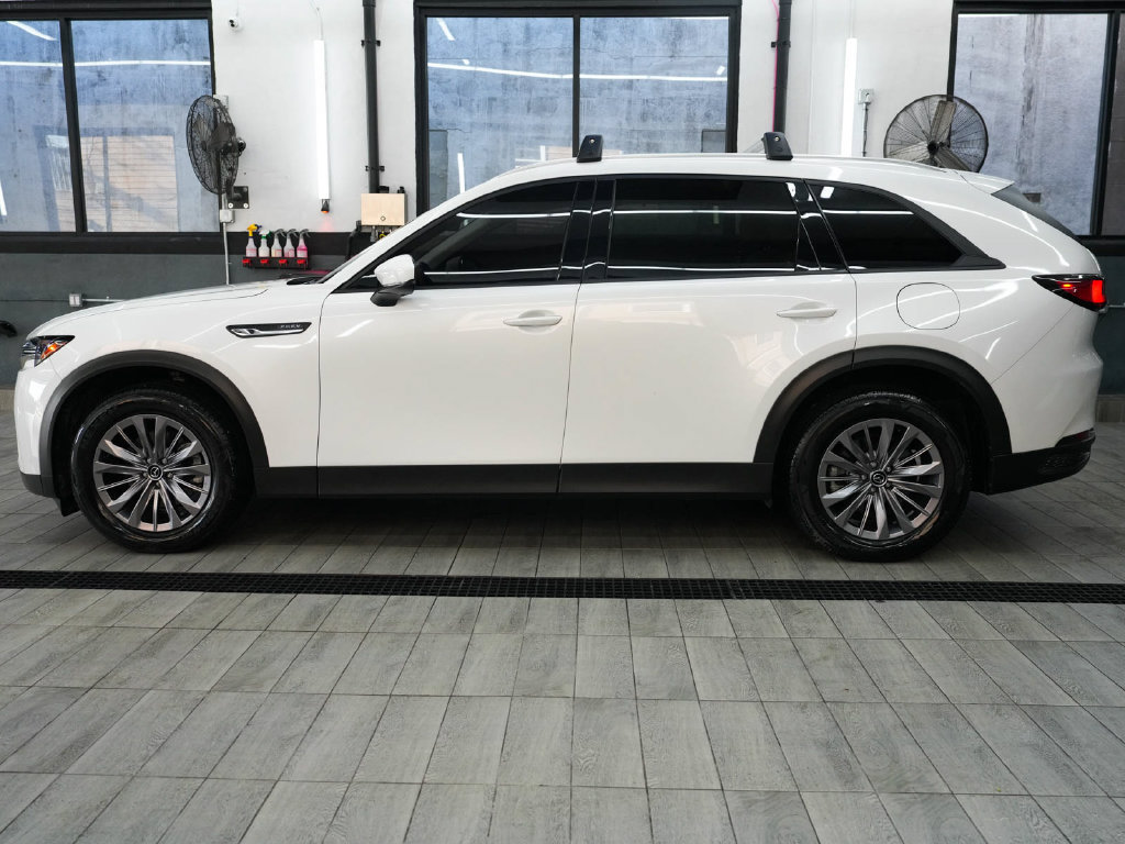 Used 2024 MAZDA CX-90 Plug-In Hybrid w/ Preferred AWD/4WD image 4