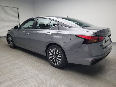 Used 2024 Nissan Altima 2.5 SV image 3