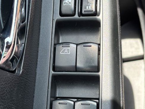 Used 2013 Subaru Impreza 2.0i Premium w/ All-Weather Pkg AWD/4WD image 16