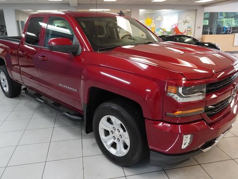 Used 2018 Chevrolet Silverado 1500 LT w/ All Star Edition AWD/4WD image 13