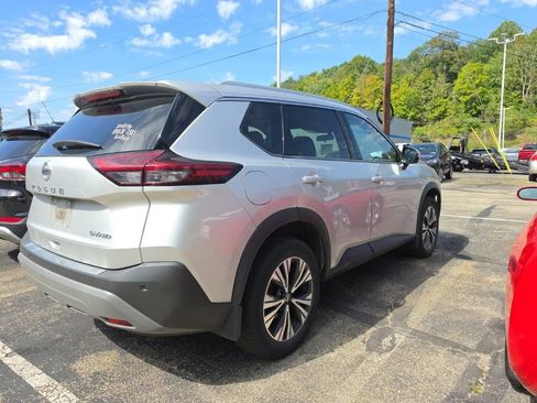 Used 2021 Nissan Rogue SV w/ Premium Package AWD/4WD image 4