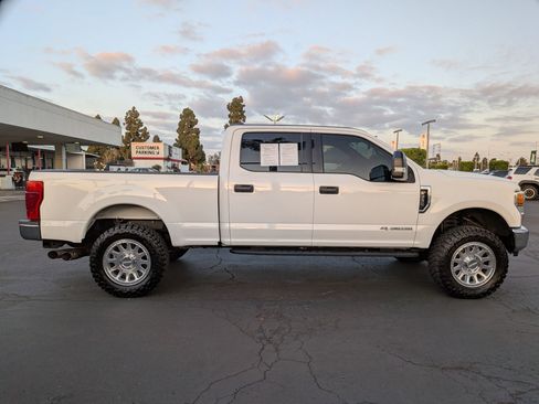 Used 2020 Ford F250 XLT w/ XLT Value Package AWD/4WD image 5