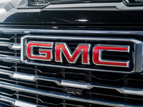 Used 2025 GMC Sierra 2500 AT4 w/ AT4 Premium Plus Package image 24