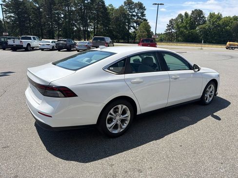 Used 2024 Honda Accord LX image 8
