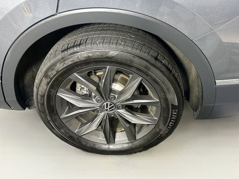 Used 2023 Volkswagen Tiguan SE image 11