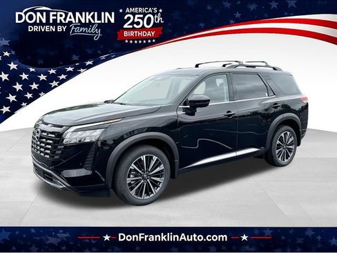 New 2026 Nissan Pathfinder Platinum w/ Cargo Package AWD/4WD image 1