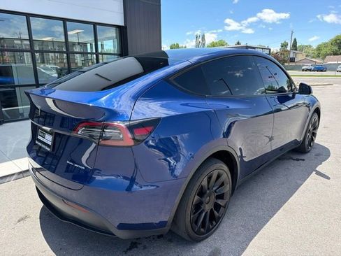 Used 2023 Tesla Model Y Long Range AWD/4WD image 9