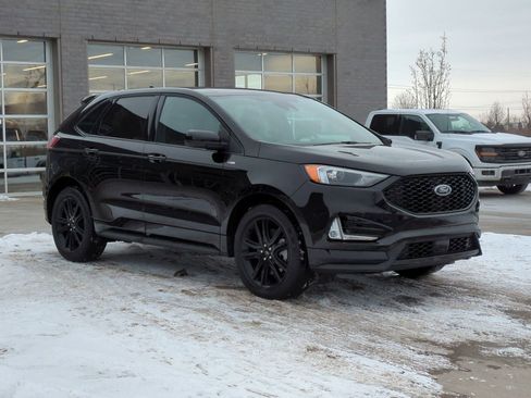 Used 2024 Ford Edge ST-Line image 10