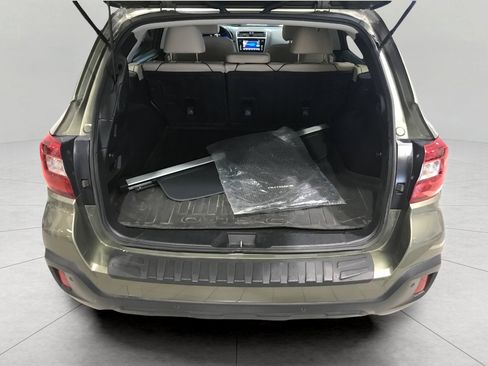 Used 2018 Subaru Outback 2.5i Limited image 13