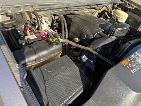 Used 2014 Chevrolet Silverado 2500 W/T w/ Snow Plow Prep Package AWD/4WD image 14
