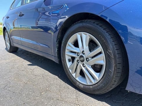 Used 2020 Hyundai Elantra Value Edition FWD image 11