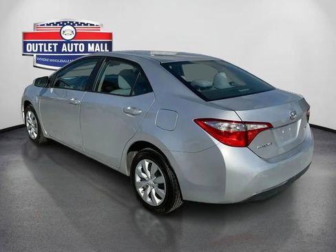 Used 2015 Toyota Corolla LE FWD image 5