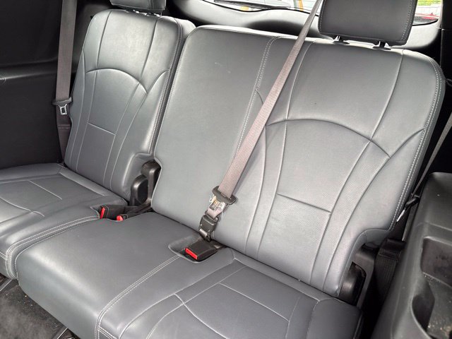 Used 2024 Buick Enclave Essence w/ Sport Touring Edition AWD/4WD image 9