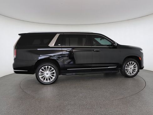 Used 2022 Cadillac Escalade ESV Premium Luxury image 21