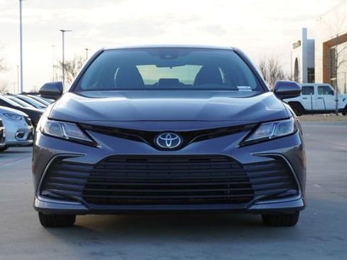 Used 2024 Toyota Camry LE FWD image 2