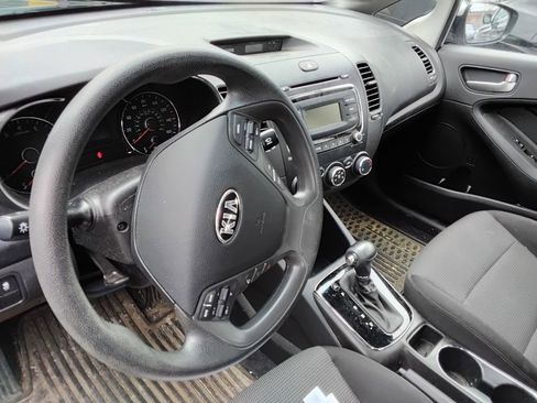 Used 2018 Kia Forte LX image 7