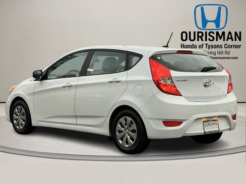 Used 2017 Hyundai Accent SE image 2