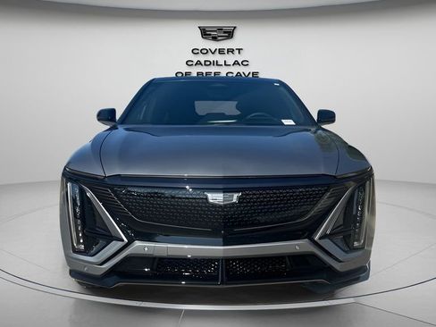 New 2026 Cadillac Lyriq V image 2
