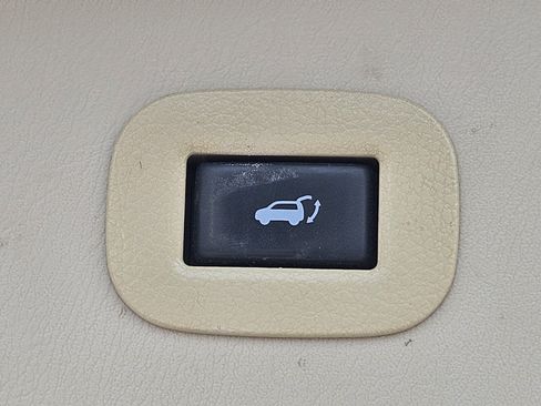 Used 2017 INFINITI QX80 2WD w/ Driver Assistance Package image 33