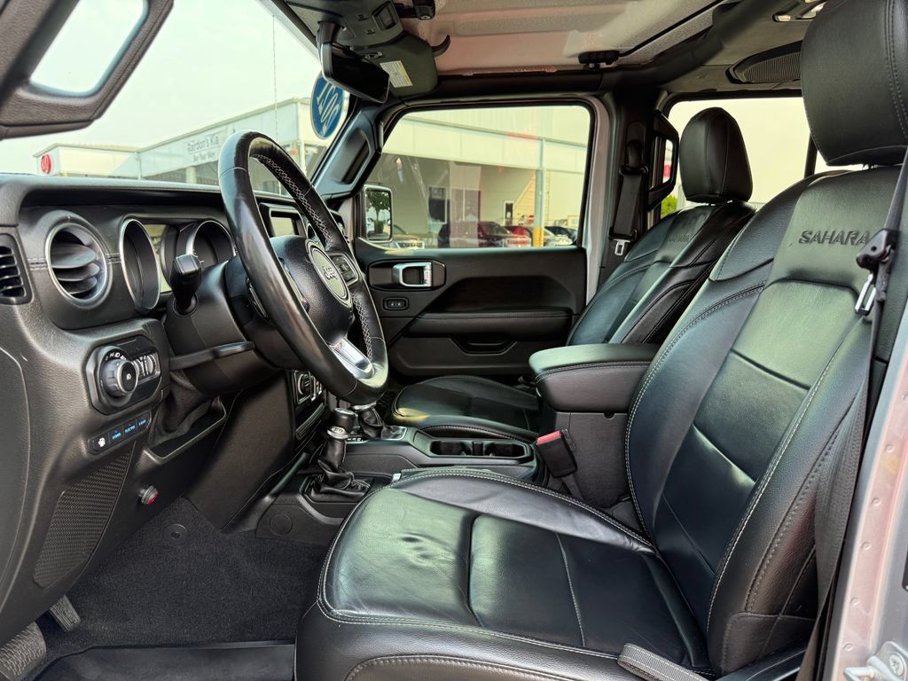 Used 2021 Jeep Wrangler Unlimited Sahara w/ Cold Weather Group AWD/4WD image 16